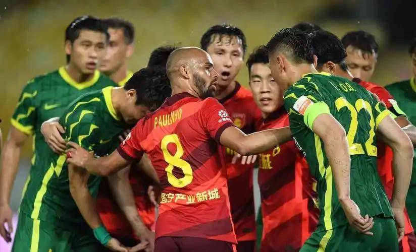 开云体育亚洲官网-重要比赛球队精彩表现，球迷惊呼