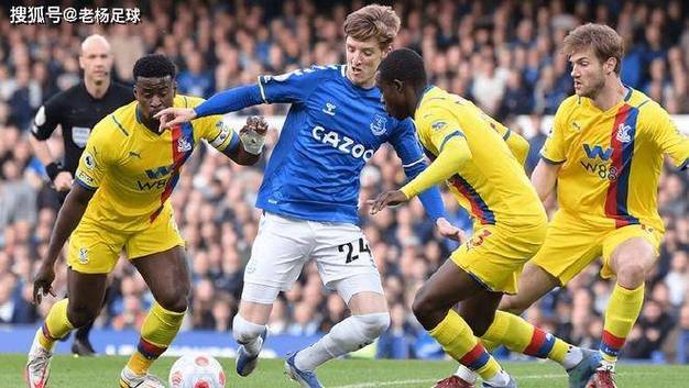 埃弗顿主场大胜，重返前四位置