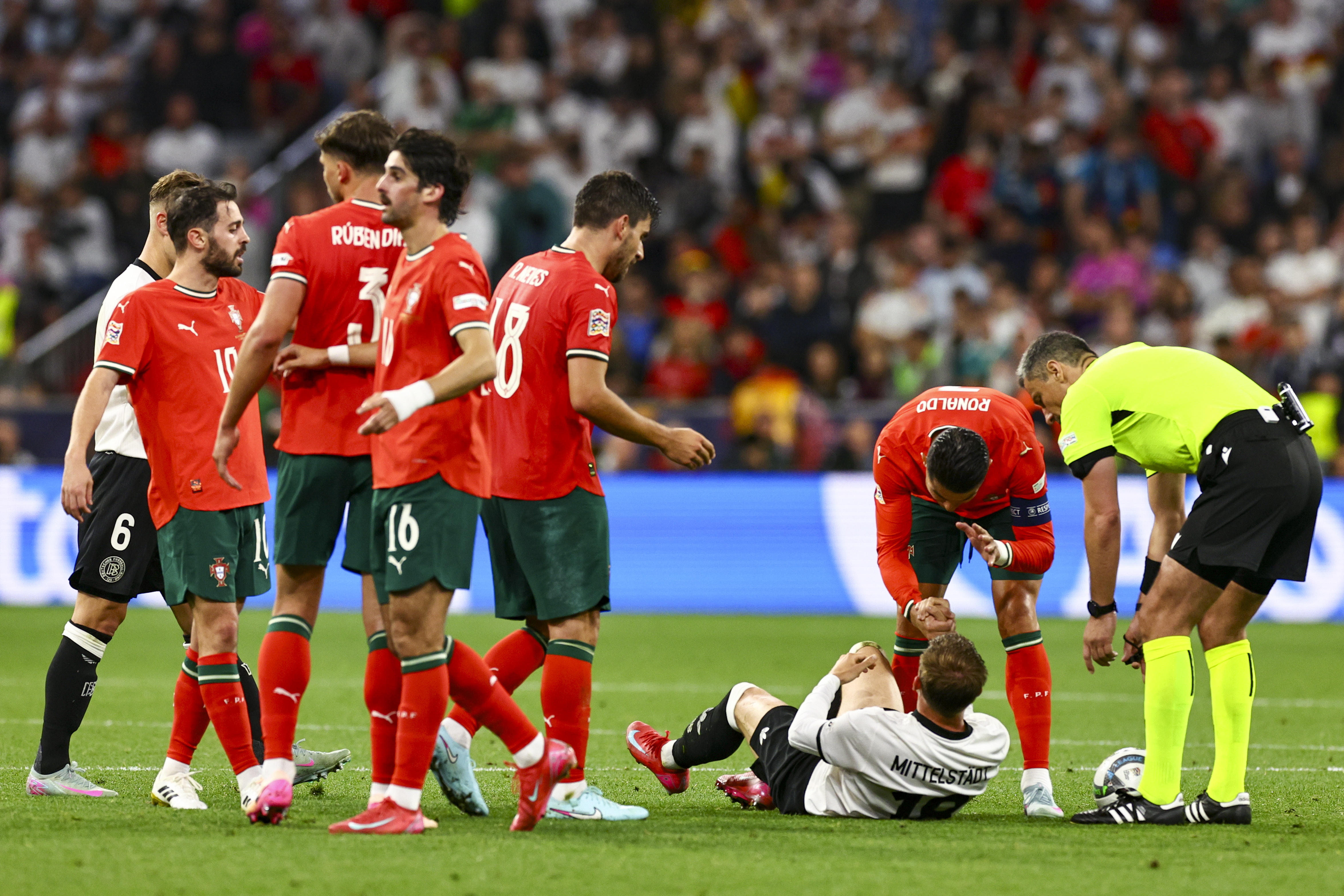 开云体育官方入口-克罗地亚国家队未能晋级欧洲杯决赛，战绩令人瞩目的简单介绍